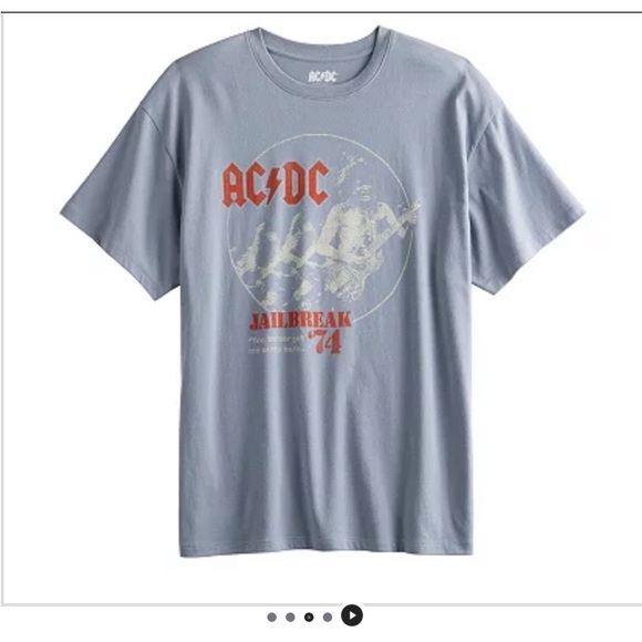 3/$20 Juniors size XL graphic t-shirt - Picture 1 of 8